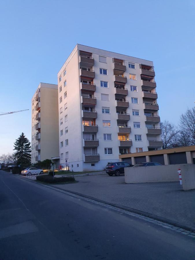 Penthouse "Marc Aurel" - Greatview, Wifi & Netflix Apartment Schweinfurt Exterior photo